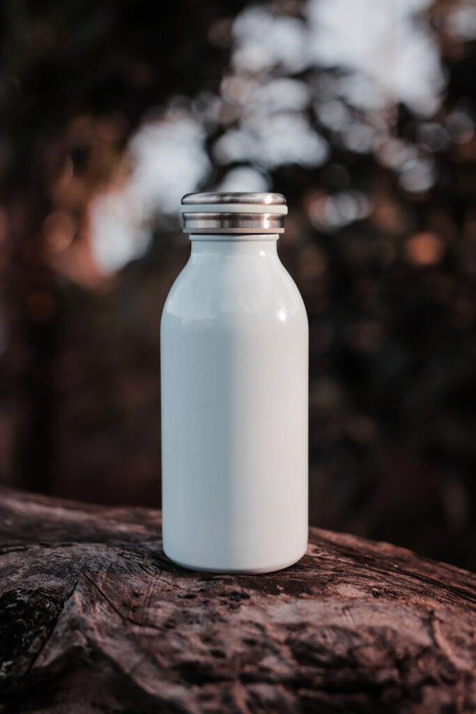 white milk in clear glass jar journée mondiale bien etre
